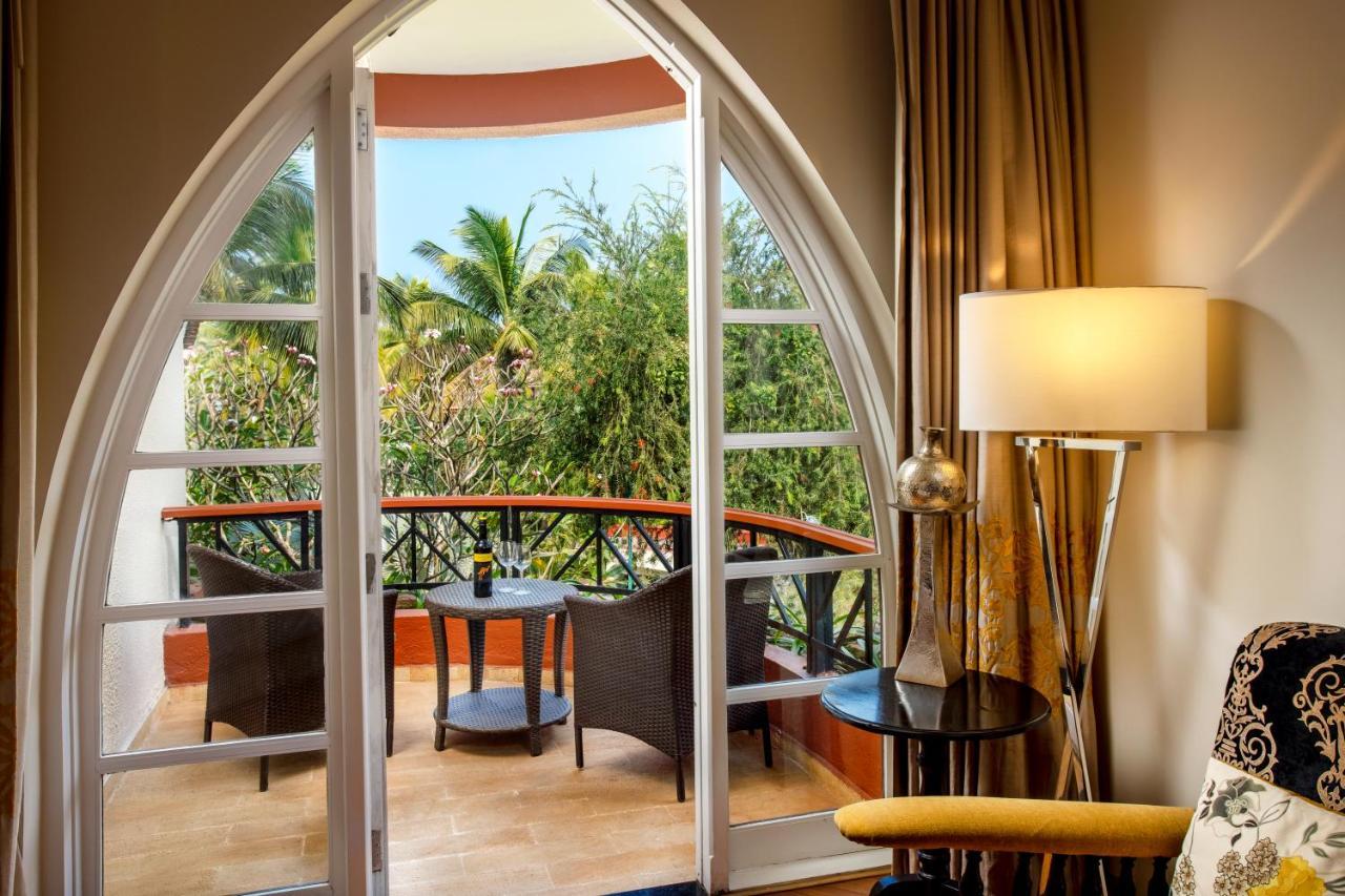 Caravela Beach Resort Varca Eksteriør bilde A room at the Taj Bengal